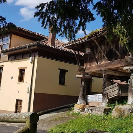 Villa Casa rústica en Asturias con preciosas vistas Borines Exterior foto